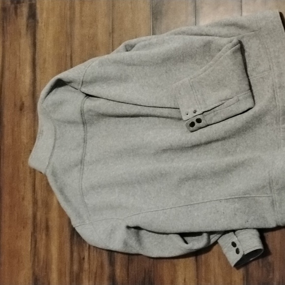 Marc Anthony sweater - Picture 4 of 4